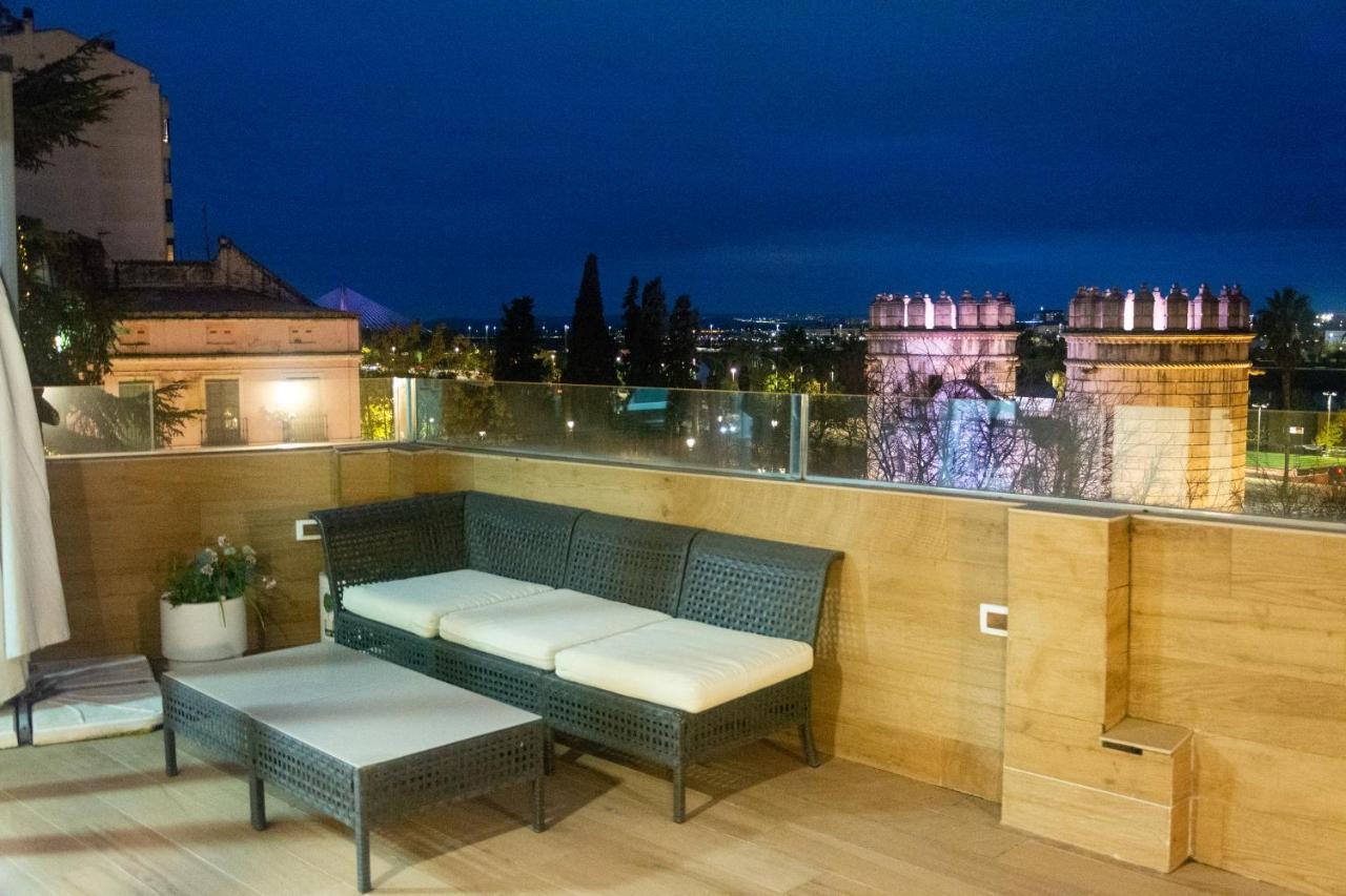 Alojamientos Puerta Palma Con Vistas Y Parking Badajoz Kültér fotó